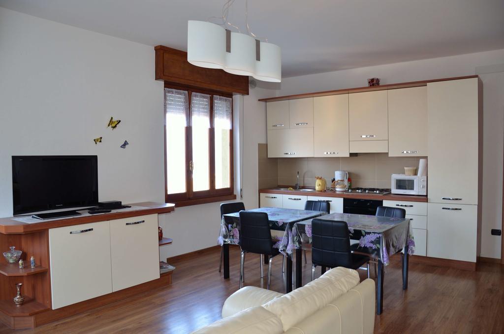 B&B Sosta Sul Lago レッツェノ エクステリア 写真