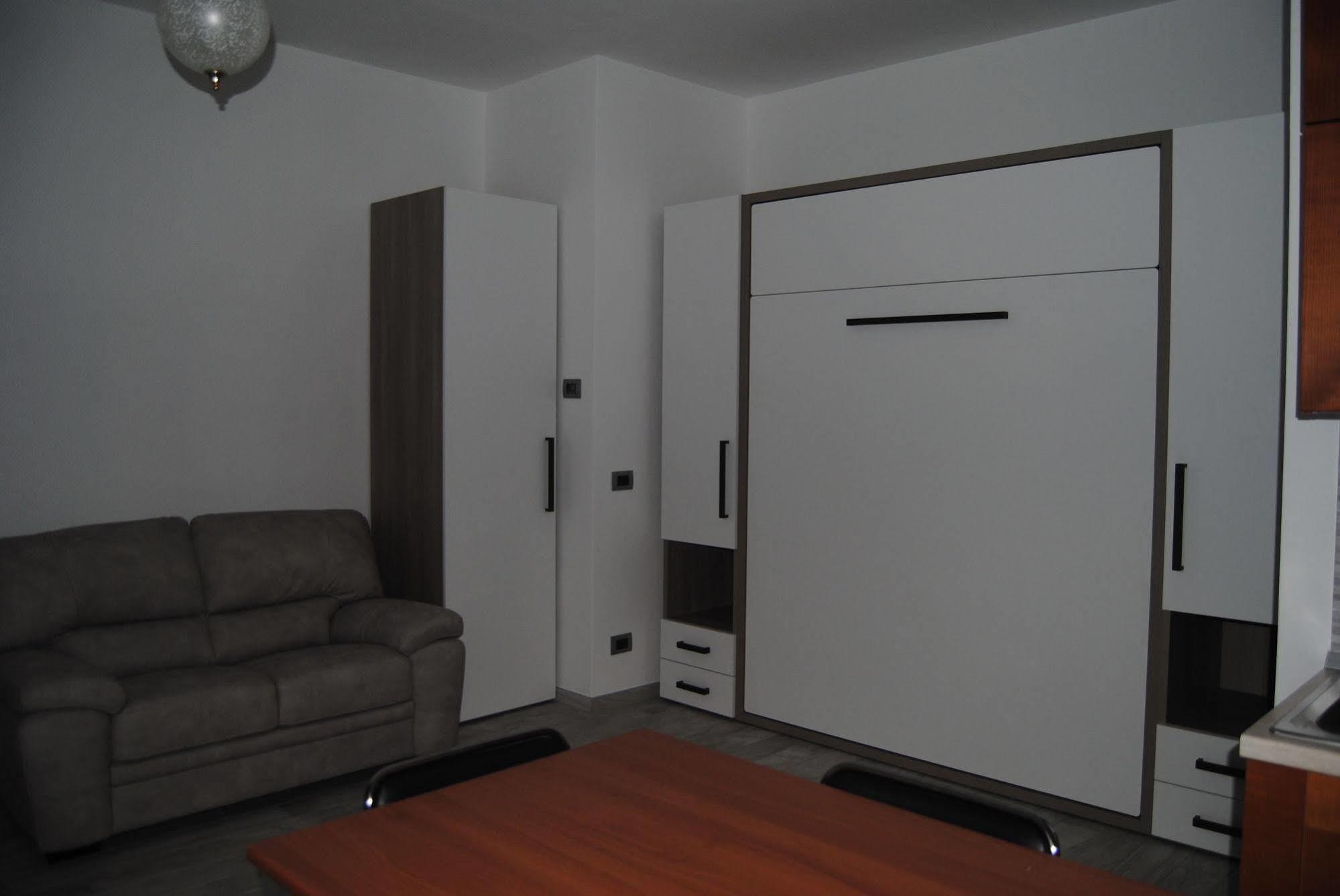 B&B Sosta Sul Lago レッツェノ エクステリア 写真