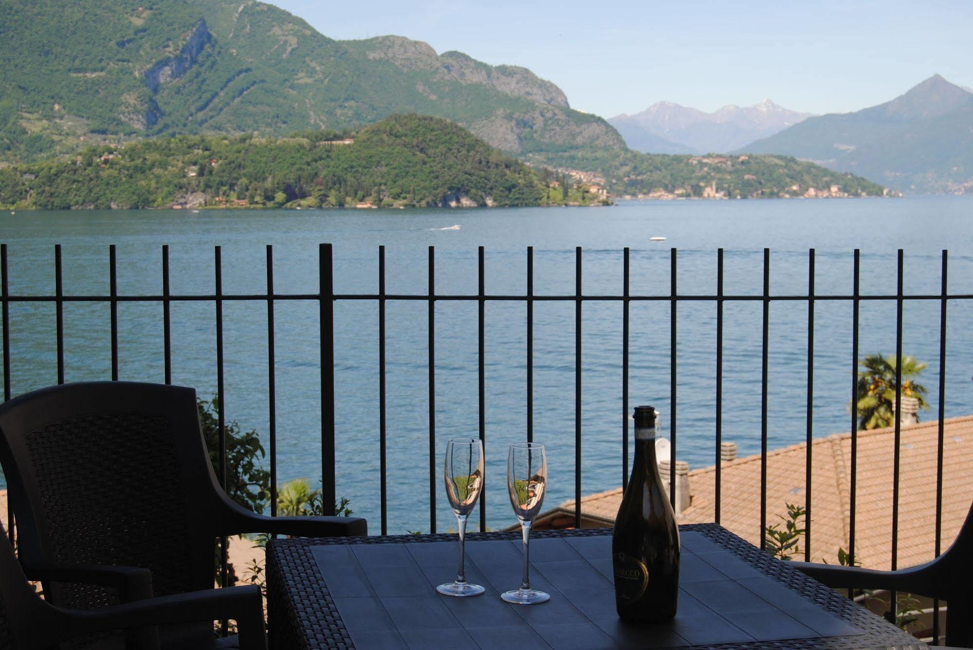 B&B Sosta Sul Lago レッツェノ エクステリア 写真
